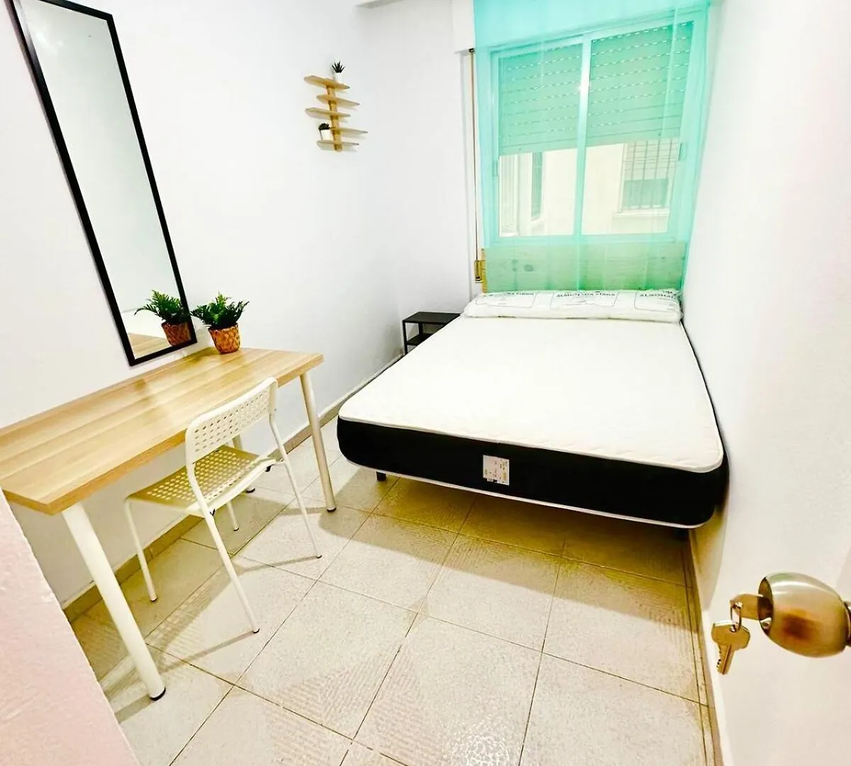 Apartamento 4 Habitaciones - Independencia Huelva